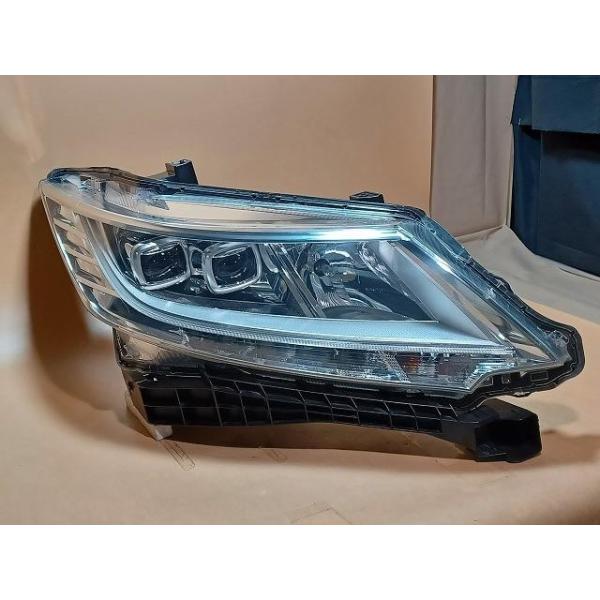 ホンダ コーティング済 オデッセイ RC2 右ヘッドランプ・ヘッドライト  
