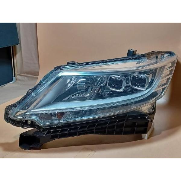 コーティング済  オデッセイ RC2 左ヘッドランプ・ヘッドライト G   コイト 100-18075 33150-T6A-N01 NH704M ホンダ（HONDA） コーティング済 オデッセイ RC2 左ヘッドランプ