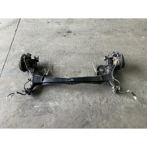 N-BOX JF4 リアアクスルビーム L 4WD 42100-TKS-J00 NH883P ホンダ（HONDA） N-BOX JF4 リアアクスルビーム L 4WD 42100-TKS-J00