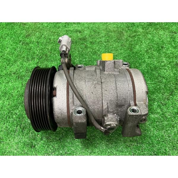 トヨタ（TOYOTA） エスティマ ACR40W エアコンコンプレッサー T