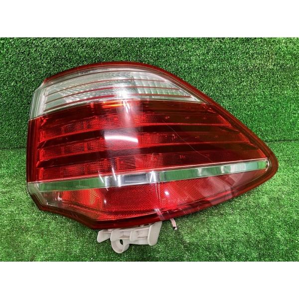 トクラウン GRS202 右テールランプ・テールライト イチコ 30-370
