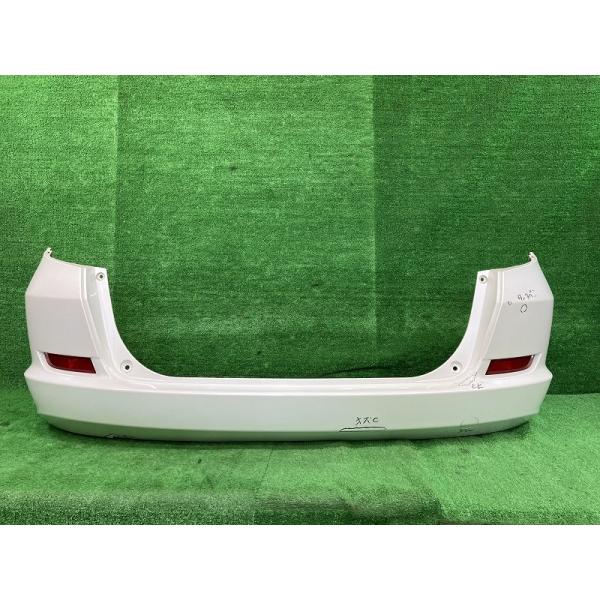 自動車 フィットシャトル GG8 右フロントフェンダー 15X Lパッケージ