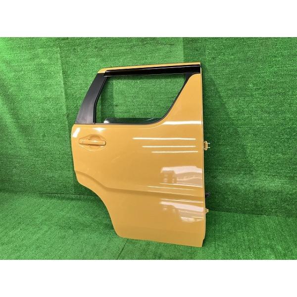 スズキ ワゴンR MH95S 右リアドア ハイブリッドFX 4WD セントラル M261  