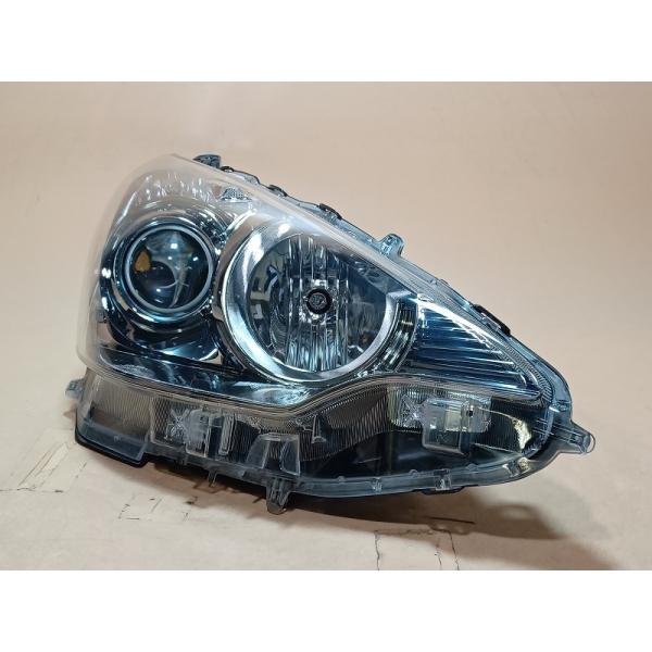 アクア DAA-NHP10 右ヘッドライト 右ヘッドランプ G 1NZ-FXE 1F7