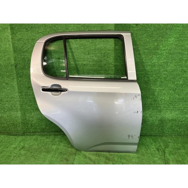 ブーン M700S 右リアドア X アサヒ M212 67003-B1090 S28 ダイハツ（DAIHATSU） ブーン M700S 右リアドア X SA2 アサヒ M212