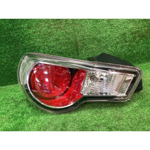 トヨタ（TOYOTA） 86 ZN6 左テールランプ・テールライト GT コイト 220
