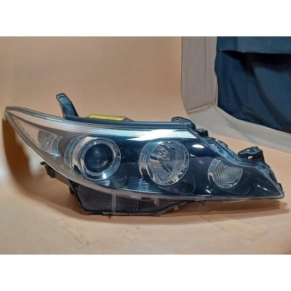 トヨタ（TOYOTA） コーティング済 エスティマ AHR20W 右ヘッドランプ