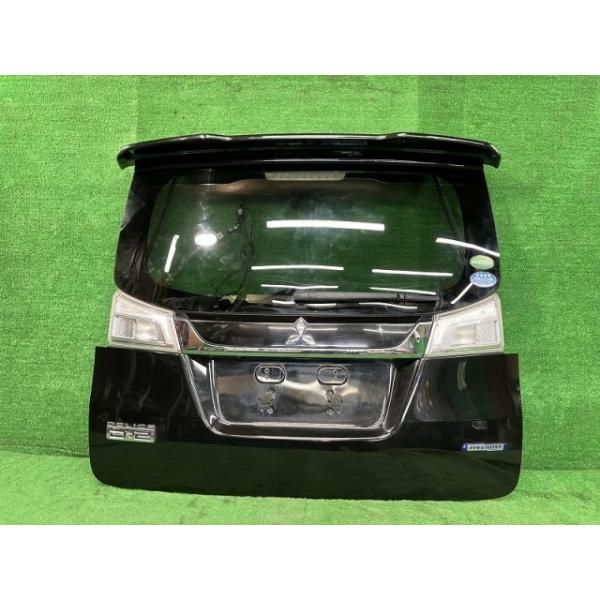 デリカD2 MB36S バックドア・リアゲート カスタムハイブリッドMV 4WD ニホンイタ M25Q8 MQ511173 ZMV 三菱（MITSUBISHI） デリカD2 MB36S バックドア・リアゲート カスタム