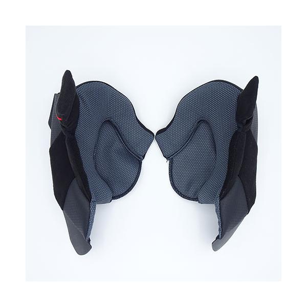 チークパッド フィット感目安ヘルメットの内装サイズ（厚さ）を調整することで、さらにフィット感を微調ヘルメット S/XL：ゆるめ 25mm選べるパッドで最適フィッティングを実現お客様の頭のカタチや好みに細やかに対応。別売で厚さの異なるフィッテ...