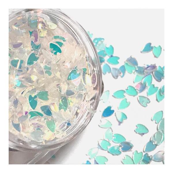桜の花びらのホログラムX クリアオーロラ 約1g ネイル レジン封入 チェリーブロッサム サクラ 春モチーフ フラワー 花弁 和風 和モチーフ パーツ ハンドメイド