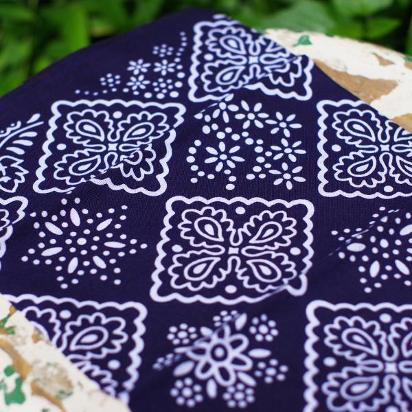 バンダナ柄注染手ぬぐい 「並んだクッキー」 NAVY/朱 Sugee textile ハンカチ 民藝品 ギフト プレゼント 誕生日 お祝い 贈答品 敬老の日