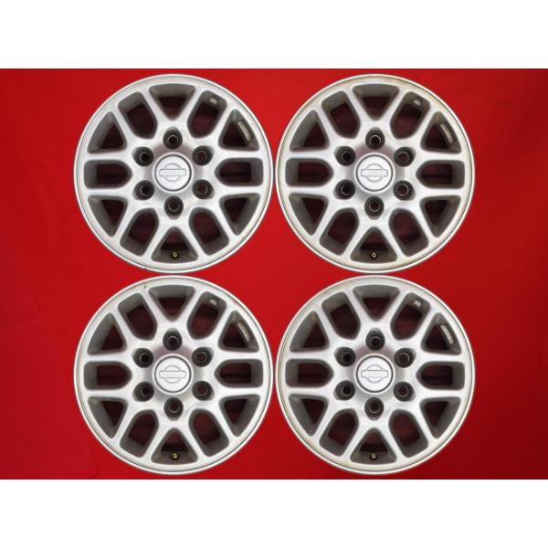 E50 後期 エルグランド 純正アルミ 光沢タイプ タイヤ付き E50 後期 エルグランド 純正アルミ 光沢タイプ タイヤ付き