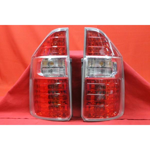 70系ヴォクシー純正LEDテールランプ ICHIKOH 28-199 ☆TOYOTA ノア 70系 前期 純正 LEDテール 美品！ICHIKOH 28-198☆jaero