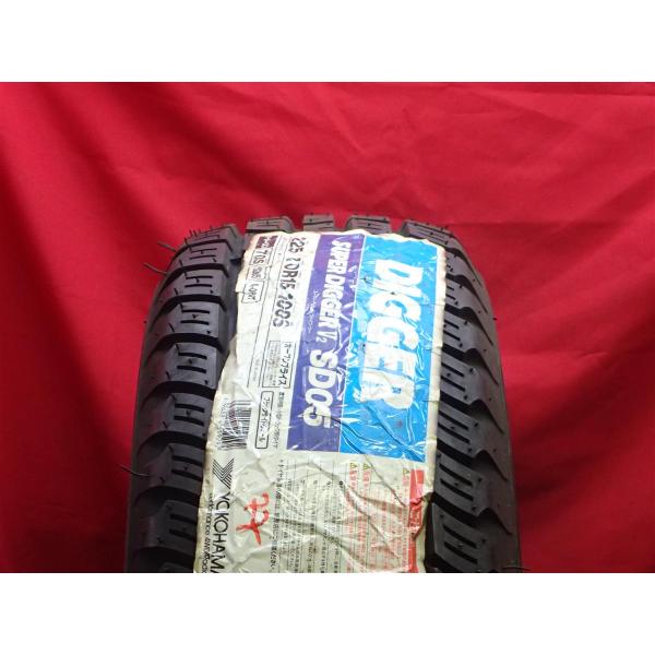 【バリ山】215/80R15　ヨコハマ　SUPER　DIGGER-V2　2015年製　ハイラックス　ジムニー　ジープ　デリカ 価格｜215/80R15 112/110L SUPER DIGGER V2 SD05 ヨコハマタイヤ