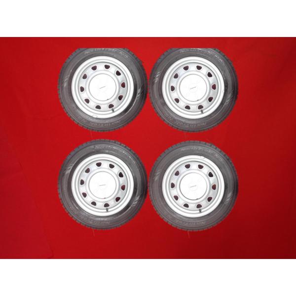 スタッドレス マルチスチール キャップ付+オートバックスノース  