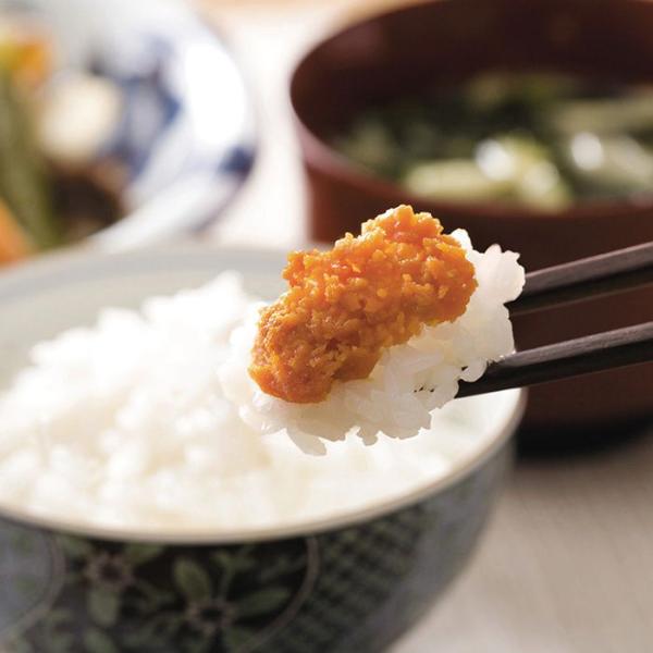 アルコールに漬けた瓶詰めうには、明治初期に山口県下関市の六連島での酒席で、小鉢のうにに酒がかかり、それがおいしかったことに端を発するといわれており、下関は「粒うにの発祥の地」と呼ばれています。下関の伝統的なうに加工の技術を駆使して作りあげた...