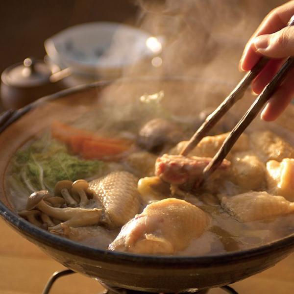 愛知県の特産品で日本三大地鶏の一つ「名古屋コーチン」。噛み締めると溢れ出すコクと、しっかりとした歯ごたえは、ブロイラーの2倍以上の飼料を与え、120〜150日という長期に渡り丹精込めて育てられた地鶏、名古屋コーチンならではのものです。名古屋...