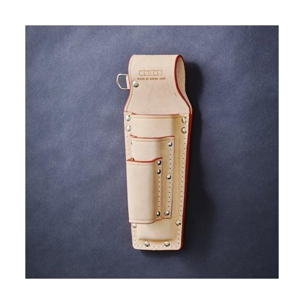 ペンチやニッパの収納に最適なニックスのKN-303PHは、7・8インチタイプに対応した圧着ペンチ・ポンプライヤ・ニッパホルダーです。【商品説明】この製品は、台部の表皮が二重皮縫で仕上げられており、耐久性と使いやすさを両立しています。また、7...