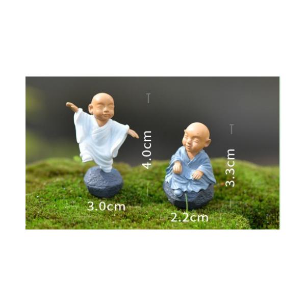 ■詳細セット内容：4個セットフィギュアサイズ：約2.2*3.3cm　3*4cm材質：樹脂生産国：中国■店長のコメントとても小さなスケールにもかかわらず、緻密でリアルな造形で感動をもらいます。車やお部屋のオブジェにはもちろん、ディスプレイ等の...