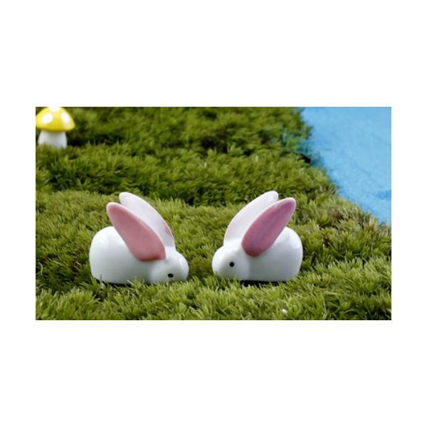 商品詳細セット内容：1匹サイズ（約）：高さ1.3*長さ1.9cm材質：樹脂生産国：中国ミニミニサイズなので、小さいガラスボールに入れて苔リウムを作るのに向いてます。自立して立ちますが、固定ピンを付けて苔に差し込むとより安定します。固定ピンは...