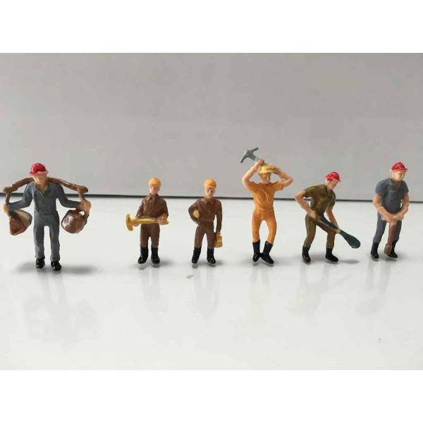 ■詳細セット内容：6体（色が3〜4種類ありますが、お任せになります。複数ご注文の場合できるだけ違う色をご用意します。）フィギュアサイズ：高さ約3〜4.5cm材質：プラスチック生産国：中国■店長のコメントとても小さなスケールにもかかわらず、緻...