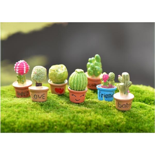 ■詳細セット内容：1個フィギュアサイズ：約1.8*3.4cm材質：樹脂生産国：中国■店長のコメントとても小さなスケールにもかかわらず、緻密でリアルな造形で感動をもらいます。車やお部屋のオブジェにはもちろん、ディスプレイ等のパーツ素材にもおす...