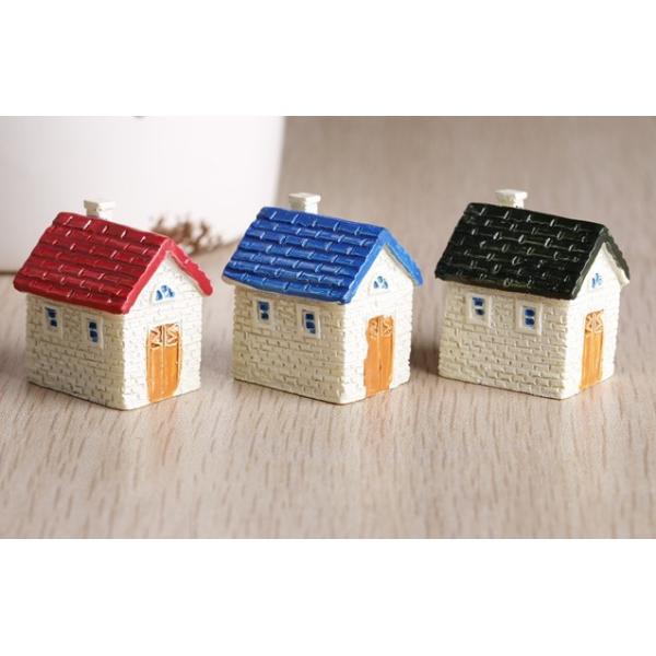 ■商品詳細セット内容：1個フィギュアサイズ：2.5*2.6cm材質：樹脂生産国：中国とても小さなスケールにもかかわらず、緻密でリアルな造形で感動をもらいます。車やお部屋のオブジェにはもちろん、ディスプレイ等のパーツ素材にもおすすめです。