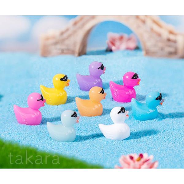 ■商品詳細セット内容：3匹(複数ご注文の場合できるだけ違う色をお送りします。）フィギュアサイズ：約1.6*1.6cm材質：樹脂生産国：中国ミニミニサイズなので、小さいガラスボールに入れて苔リウムを作るのに向いてます。蓄光して暗闇やブルーライ...