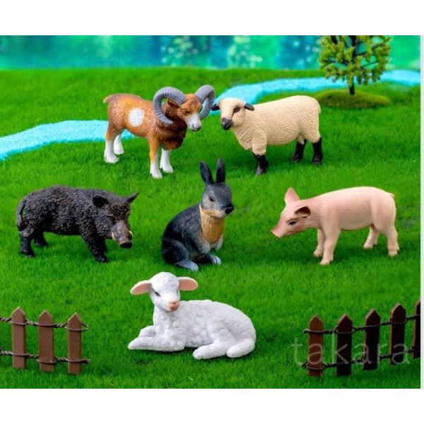 ■商品詳細セット内容：1体フィギュアサイズ：写真をご参考ください。材質：プラスチックとても小さなスケールにもかかわらず、緻密でリアルな造形で感動をもらいます。車やお部屋のオブジェにはもちろん、ディスプレイ等のパーツ素材にもおすすめです。テラ...