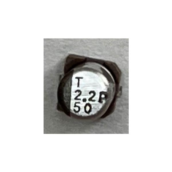 製品概要：アルミ電解コンデンサ　メーカー：ニチコン静電容量：2.2uF定格電圧：50V許容誤差：±20％実装タイプ：SMTサイズ：φ3*3.3mm