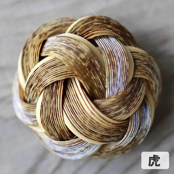 点翠　伝統工芸　ブローチ　竹の葉と露　孔雀羽毛　ハンドメイド　高級感 点翠 伝統工芸 ブローチ 竹の葉と露 孔雀羽毛 ハンドメイド 高級