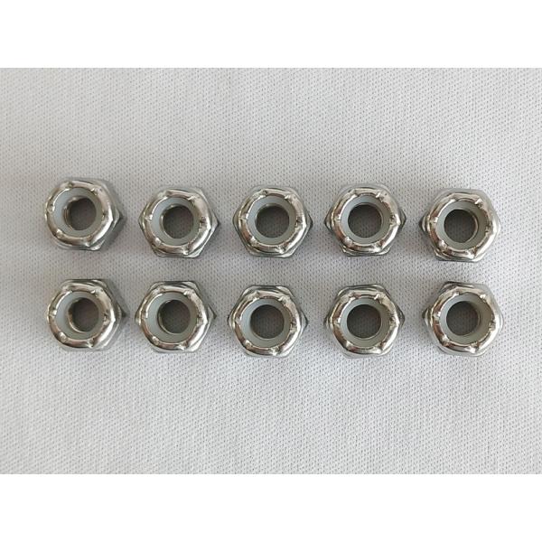 1/4インチ-20山)のナイロンロックナットの10個パックです。材質は18-8(304)ステンレスです。 緩み止めのためにナットの内部にナイロン製リングが組み込まれています。 サイズは輸入ボートや輸入バイクで多用されている1/4"-20です...