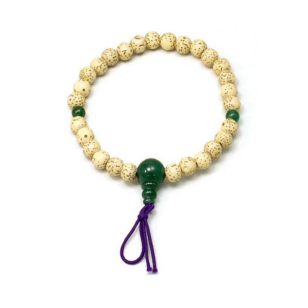 珠の素材：星月菩提樹 インドヒスイ仕立 6mm玉腕輪直径：6cm（男女兼用）内寸法：約16cm備考：プラスチックケース入り腕輪念珠は、厄除けや所願成就のお守りとして手首につける念珠です。菩提樹(ぼだいじゅ)は、お釈迦さまがその下で悟りを開か...