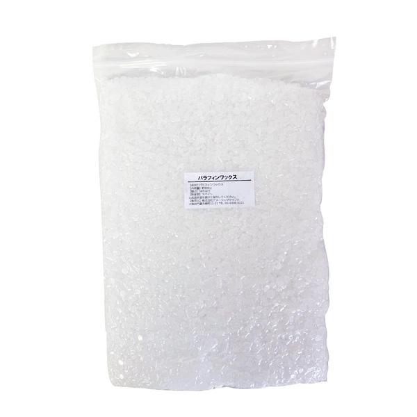 パラフィンワックスは、石油の精製工程から製造されるキャンドル製作では最も一般的なワックスです。モールドやグラスどちらのタイプでも使用でき、保香性も高くアロマキャンドルなどにも適しています。キャンドル以外にも、食品サンプル制作や床のツヤ出し用...