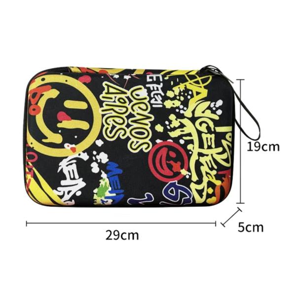 ２本ラケット収納可ボール置きスポンジ付けサイズ：29cm×19cm×5cm材質：600Dポリエステルオックスフォード生地