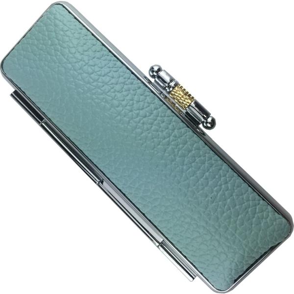 【ご購入後の当店からの連絡はご登録のメールアドレスに通知いたします。必ずご確認ください】【商品概要】かわいい水色の牛もみ印鑑ケースです。13.5〜15ミリ太さの印鑑が入ります。印鑑の長さは60ｍｍまでです。中の朱肉は、劣化しずらい、最高級の...