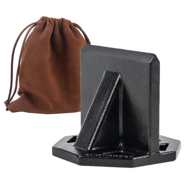 【商品概要】【上から叩くだけ!】：薪割りクサビに薪を押し当て、上からハンマーで叩くだけで簡単に薪を割ることができます！軽い力でできるので、女性や高齢の方でも楽々薪割りを体験してみます。通常よりも時短で行えるので作業効率UP!【一体型設計・安...