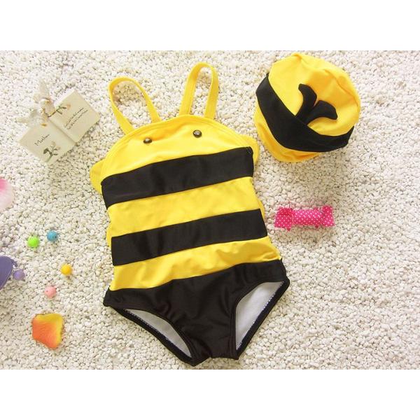 ベビー水着で一番小さいサイズ愛くるしいミツバチに変身するかわいいベビー水着です。後ろの羽が意外としっかりしていてかわいいです（*^_^*）キャップの触覚の形は生産時期により、多少変更があります。これ以上小さいサイズがありませんので、少々大き...