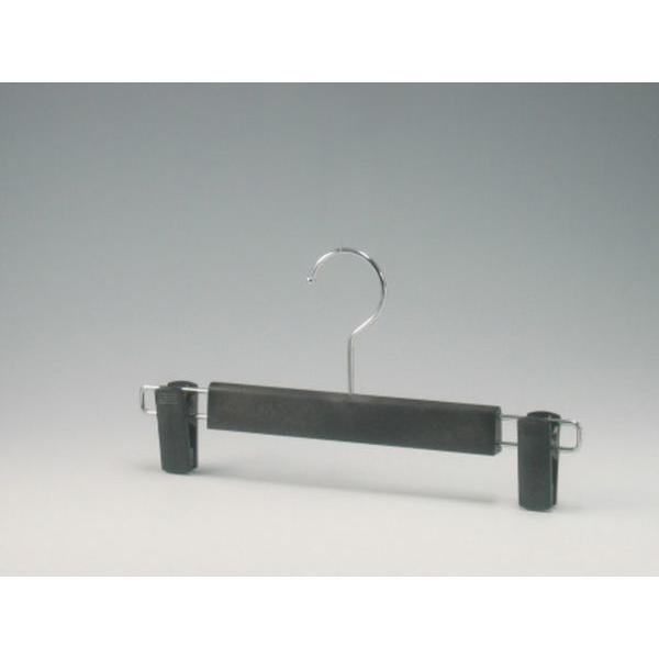 発泡樹脂製でとても軽く、高級感溢れるハンガー。パンツやスカートはクリップで吊ると衣類の重みでシワを伸ばしてくれます。また、トップスと別でハンガーに掛けると、洋服に隙間が出来るので防湿にも効果があります。・サイズ:幅30.0cm・材質:発泡ス...