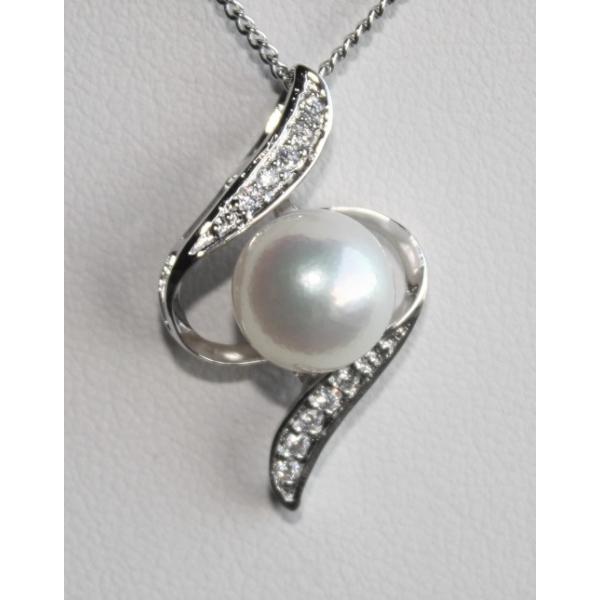 キラキラ 大珠8.5mmパールペンダント 伊勢志摩産 アコヤ本真珠