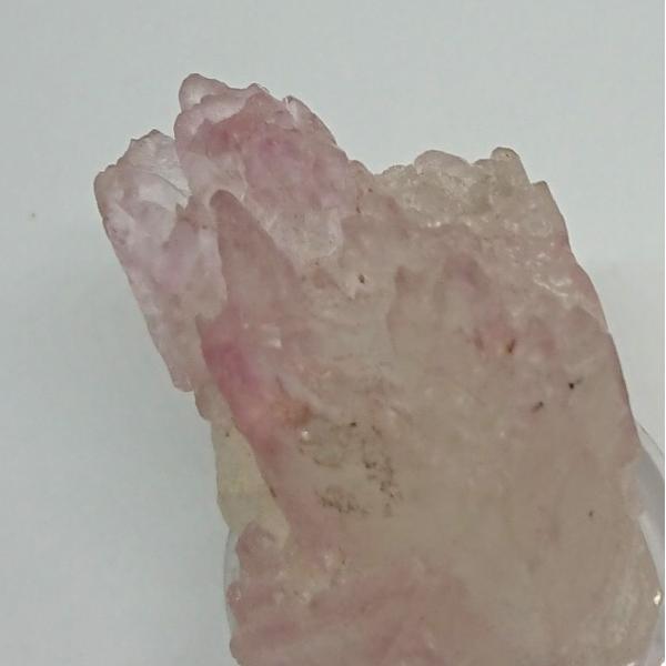 ローズクォーツ 原石(クラスター) 約18.7g ブラジル産 zi003-b3
