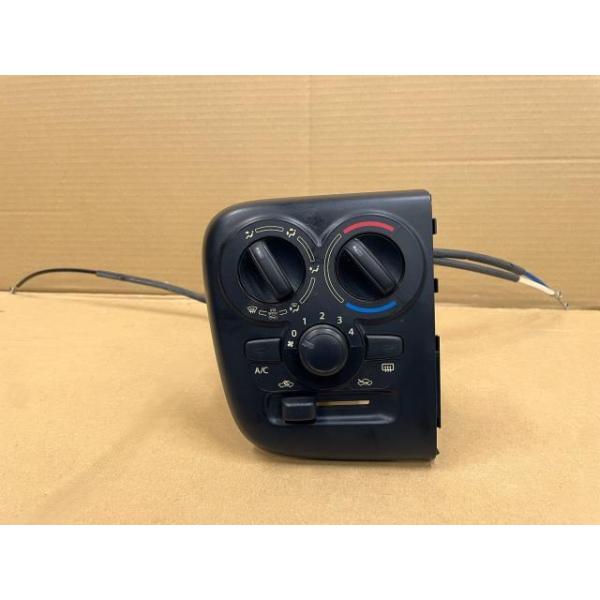 NV100クリッパー DR17V エアコンスイッチパネル マニュアルエアコン