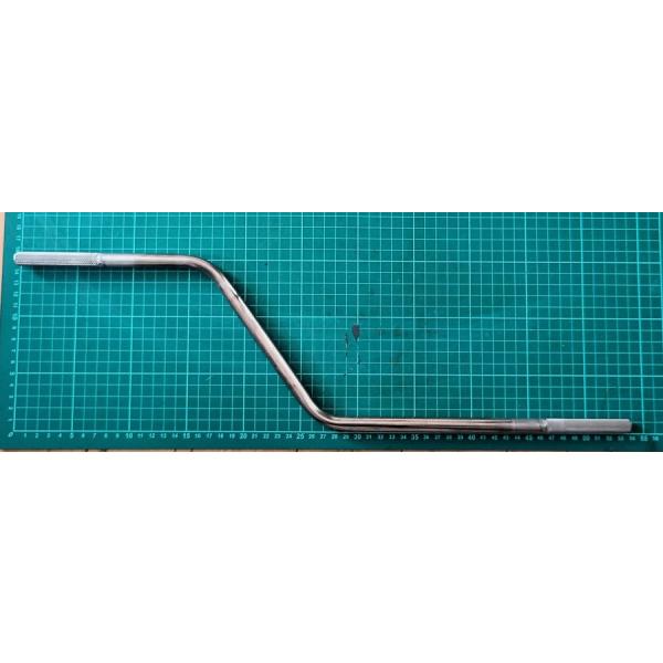 クランクパイプのハイグリップタイプです。高さ約540mm・オフセット量約140mm・重量約272g。両端にローレット部を設けて固定力を強くしました、強風の中でも釣りをされる方にどうぞ、ローレットの部分だけは中実なので普通のクランクパイプより...