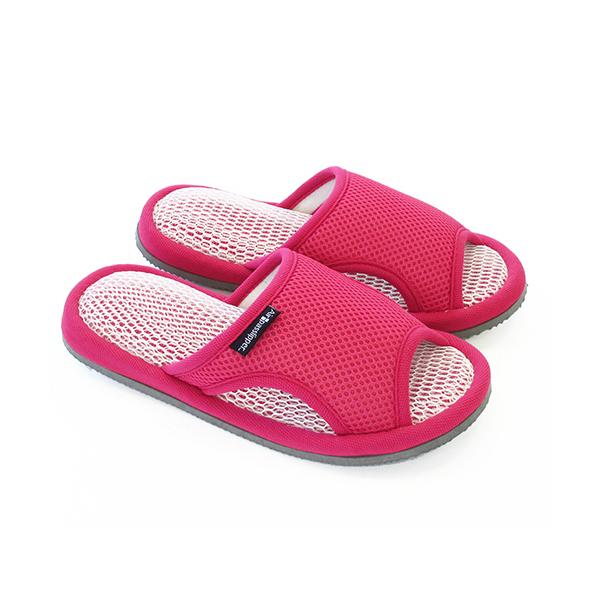 メーカー：オクムラ　 品番：AAAA6004PI  歩くたびにインソールのポンプがこもった空気を押し流す風が通るふしぎなスリッパ！　　＜底面＞＜中底＞