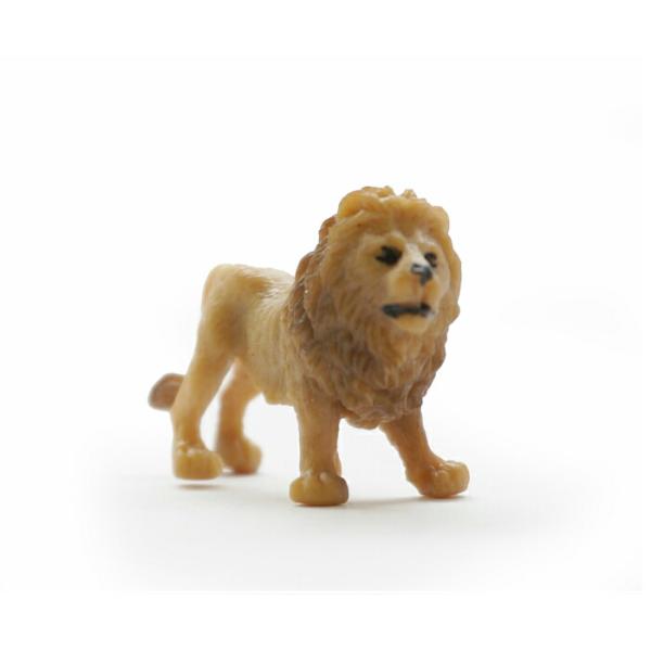 10円玉に乗るくらいの小さな動物フィギュアです。サイズ：約2〜2.5cm 注意事項製品の性質上、形や色に個体等があります。予めご了承ください。