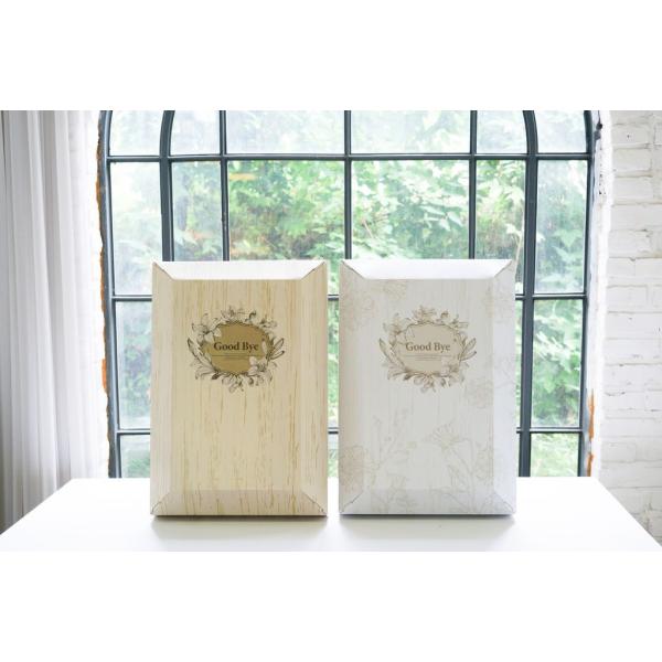 サイズ　紙棺　組立前　D108cm×W63cm×H1cm 組立後(内寸)　D59cm×W39.5cm×H25cm 許容重量　15Kg未満　 材質　紙棺（段ボール）　 色　紙棺（白、ベージュ）