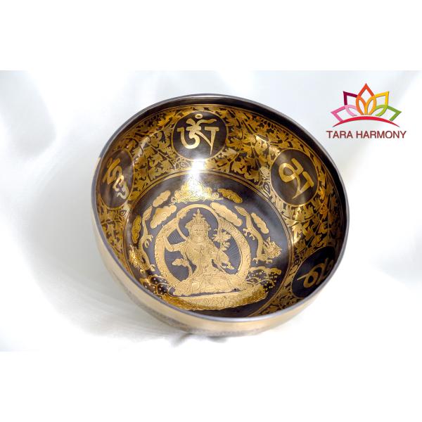 ■直径：22cm ■重量：1158g■倍音構成：D3,A4,G#5例）A4は音階のラで、ピアノの鍵盤中央音域４　　基音（最も低い音）がD3で、その上に倍音としてA4,G#5のキーが主に重なった音色です。      ※ソルフェジオ周波数285...