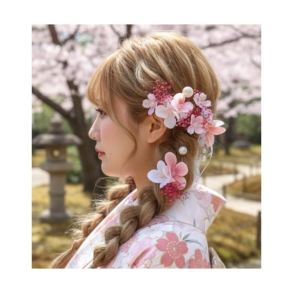 全髪型対応でアレンジ自在。アップスタイル、編みおろし、シニヨン、ポニーテール、ハーフアップに加え、ふたつくくりやツインテール、三つ編みまで美しく演出。【使用シーン】成人式、卒業式、結婚式、ウェディング、後撮り、二十歳の集い、前撮り、七五三（...