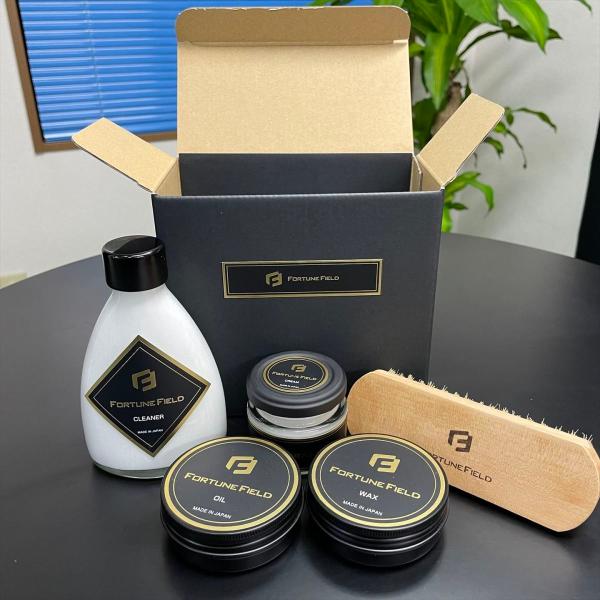 創業昭和3年の老舗靴クリーム屋、株式会社ライカが作った野球グラブケア用品ブランドFORTUNE FIELD（フォーチュンフィールド）技術と想いを詰め込んだグラブケアセット！！・クリーナー：カビ止め配合のグラブ、ミット用汚れ落とし。グラブ、ミ...