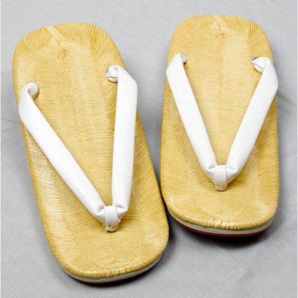 セッタ 白 Mサイズ 軽装アメ底 雪駄 阿波踊り 神輿 お祭り用品 浴衣寺社御用達品・業務用にも■サイズ　【Mサイズ】　・巾　：約9.5cm　・長さ：約24cm(実寸)■適応サイズ　・およそ 23.5〜25.0cm対応■素材　表　：ビニール...